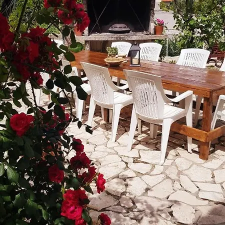 Apartment Emanuel Supetarska Draga
