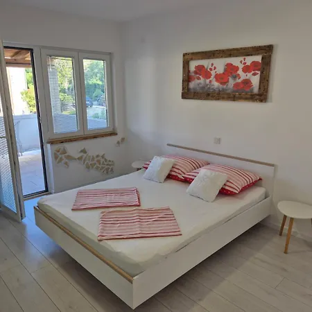 Emanuel Apartment Supetarska Draga