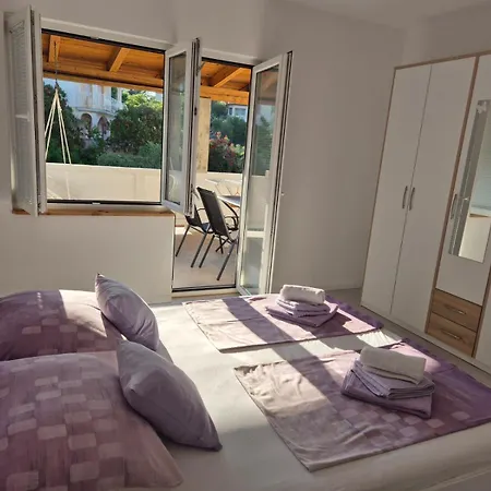 Apartment Emanuel Supetarska Draga