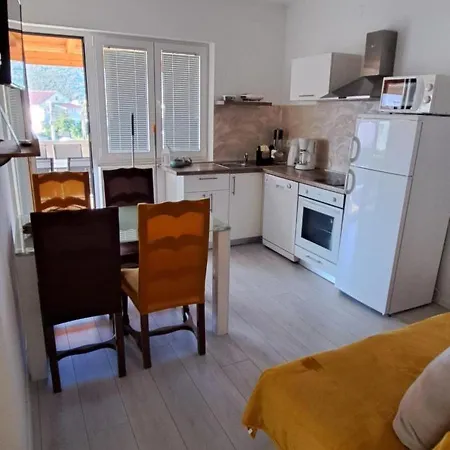 Emanuel Appartement *